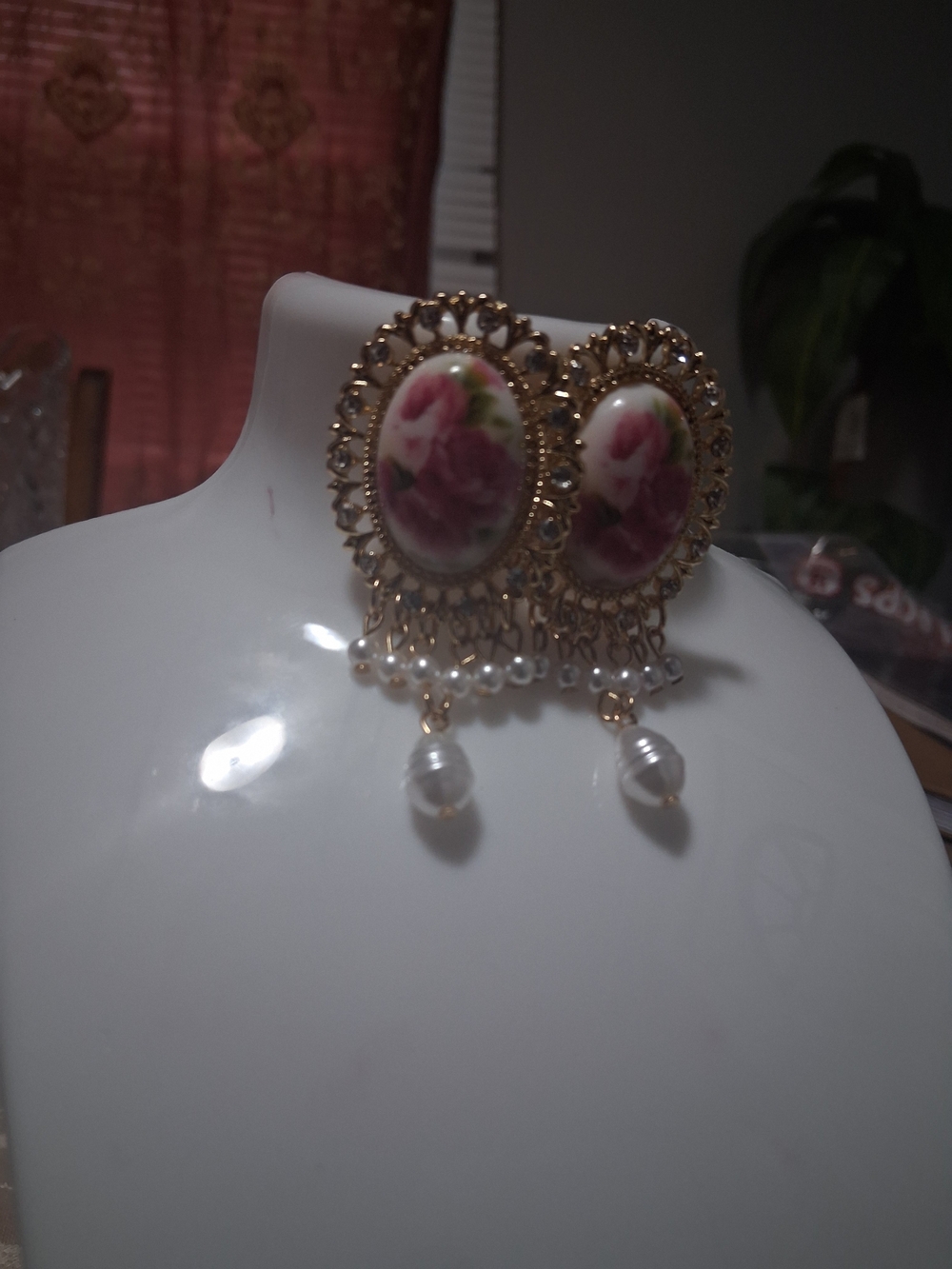 Vintage-Inspired Gold Floral Drop Earrings with Pearl Dangles - Pink - Picture 2 of 3